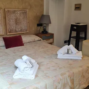 numero-23.hotelitalianriviera.com/
