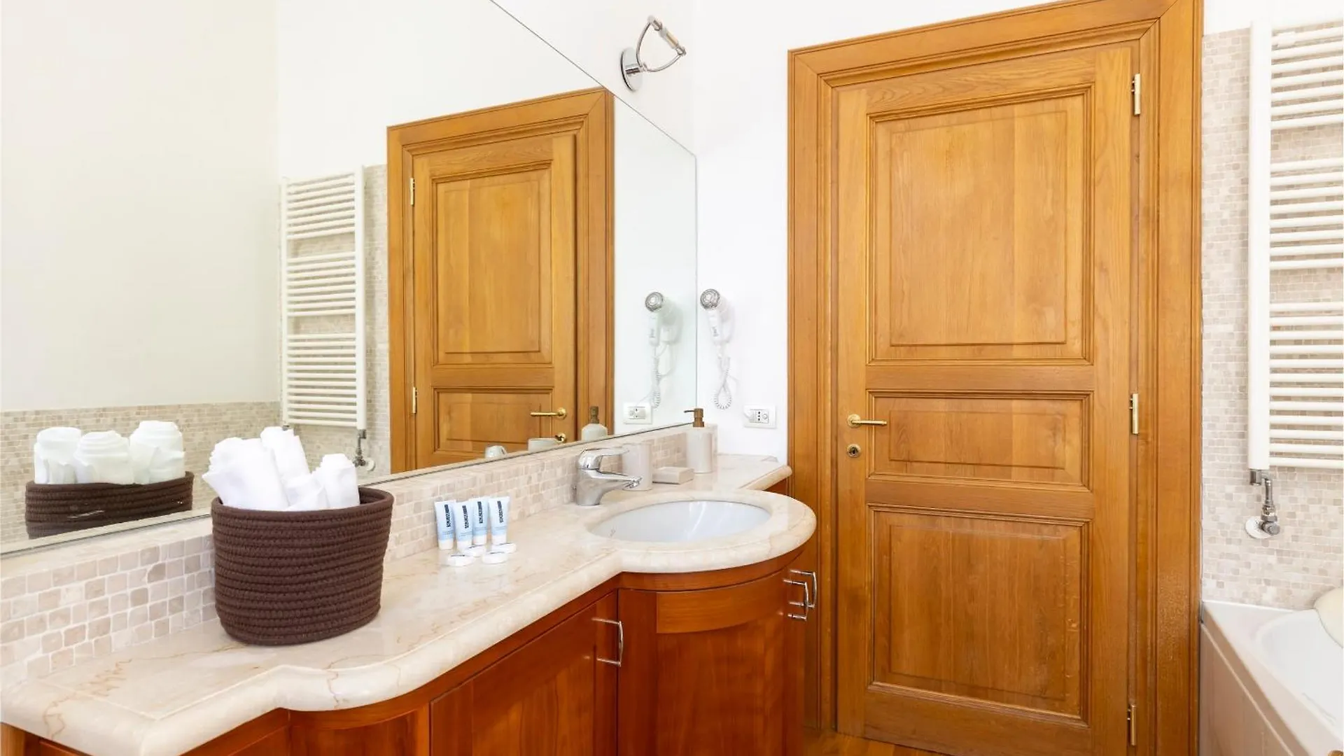 Pantheon Suites In Ρώμη 0*,